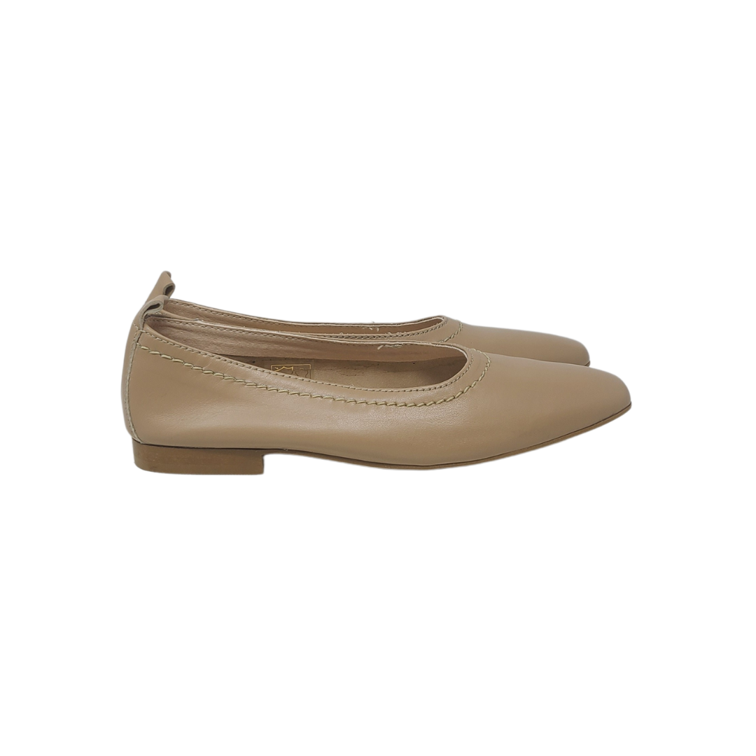 Ladies beige 2025 dress shoes