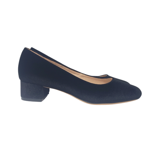 Viviamos Madrid Ladies Black Velvet Low Heel