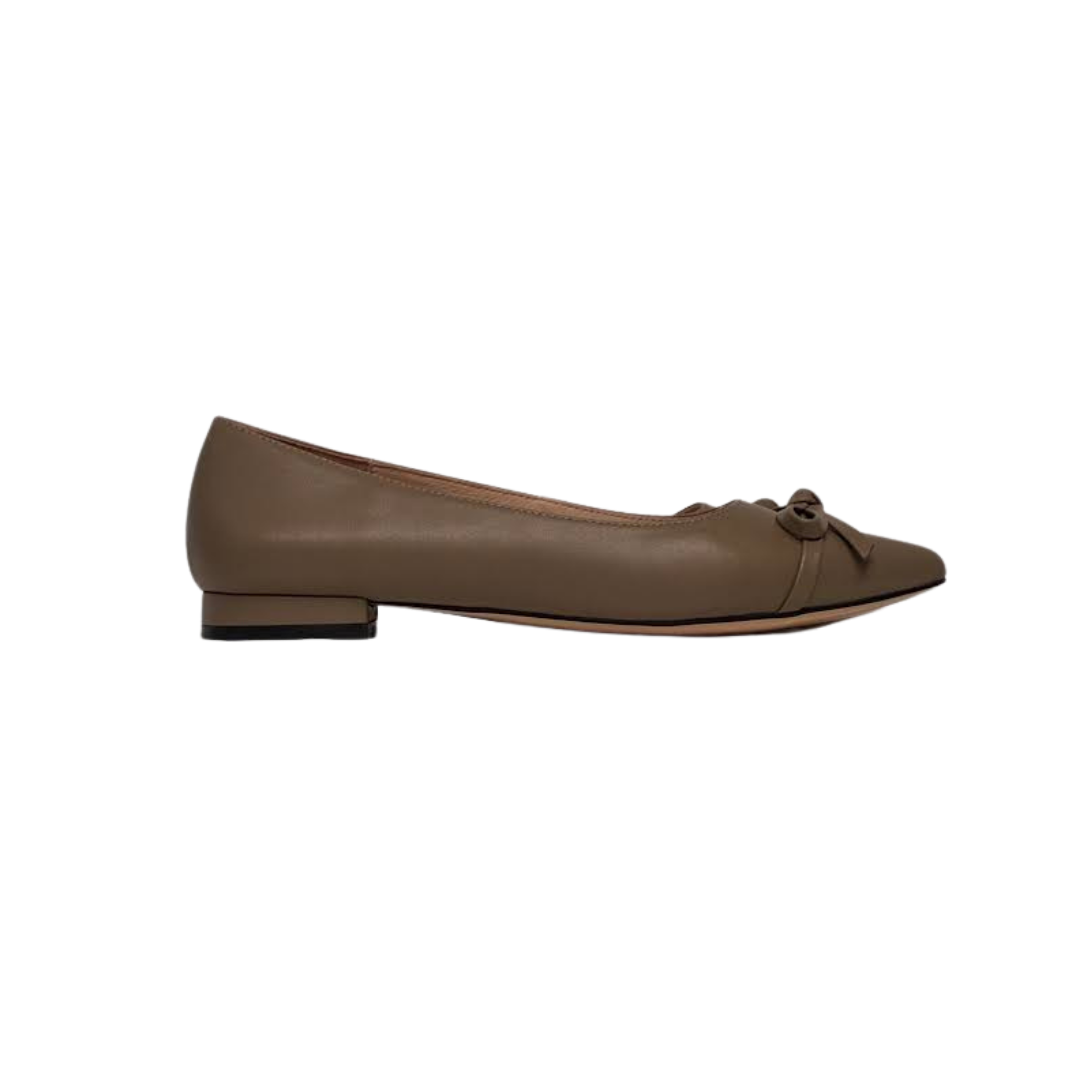 Viviamos Reyna Bow Flat