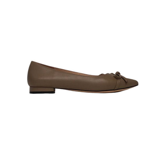 Viviamos Reyna Bow Flat