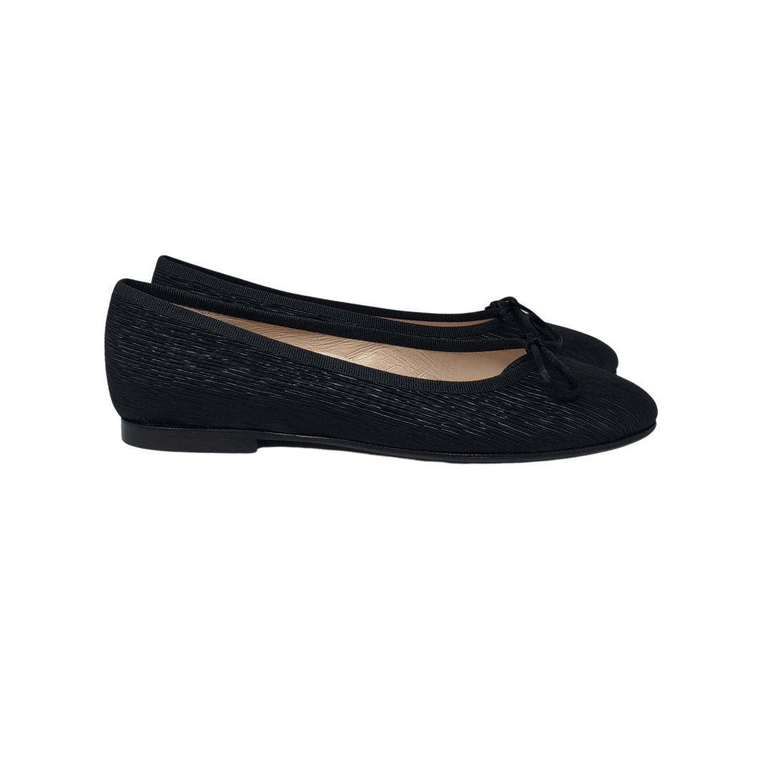 Beberlis 23308 Black Fabric Ballet Flat