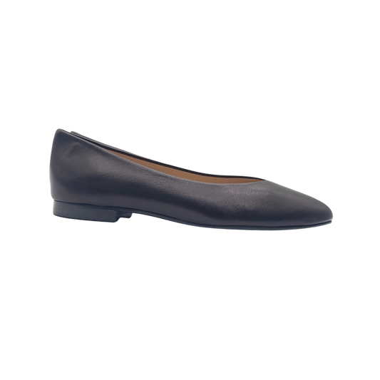 Menina 208 Ladies Black Leather Flats