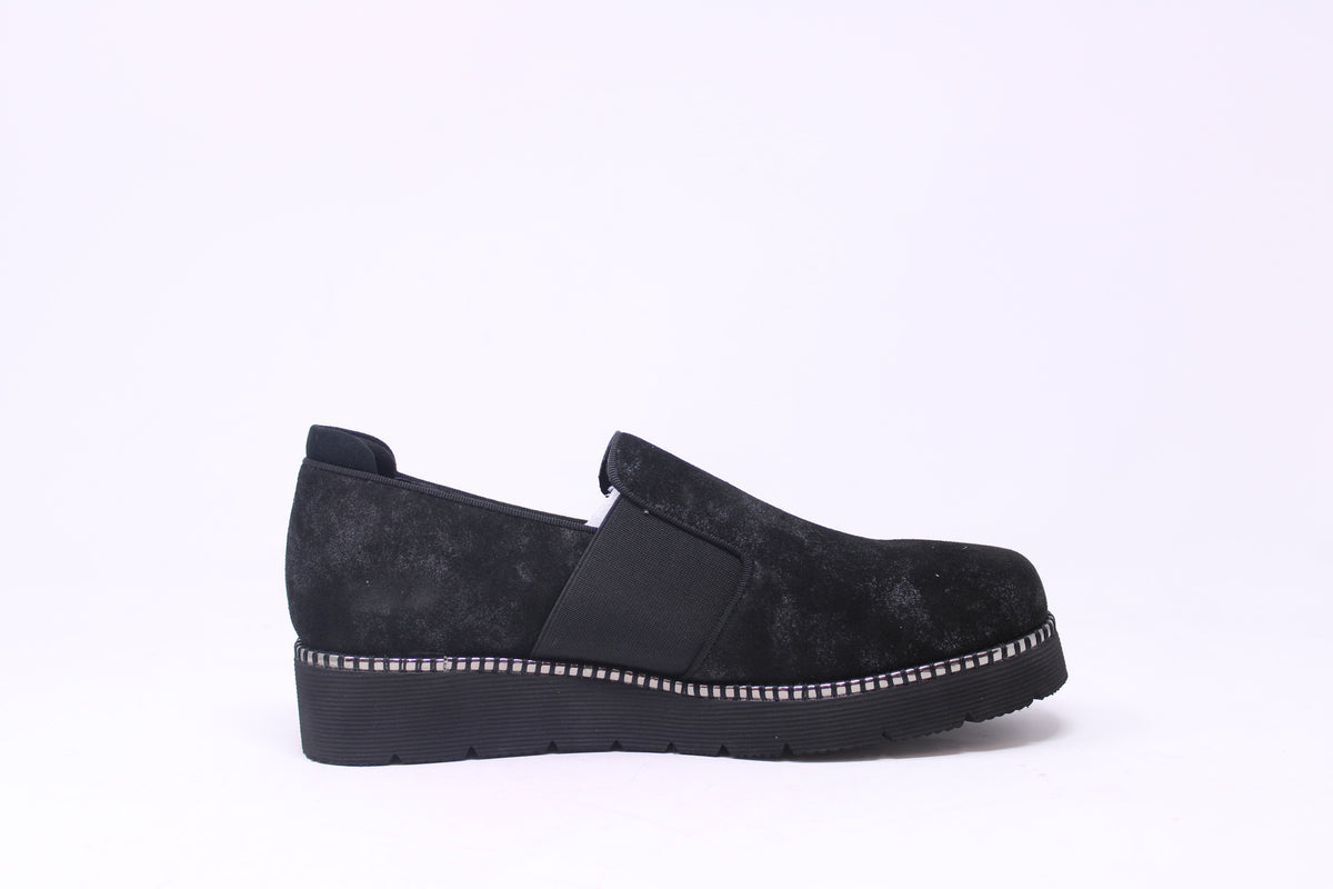 Van Eli Ladies Zelia Suede Shoes with Studs