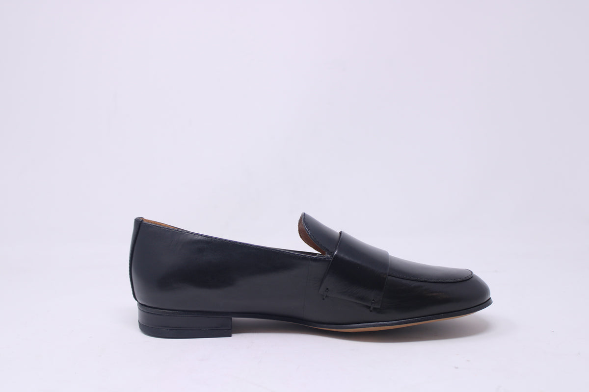 Kip loafer sarto store by franco sarto