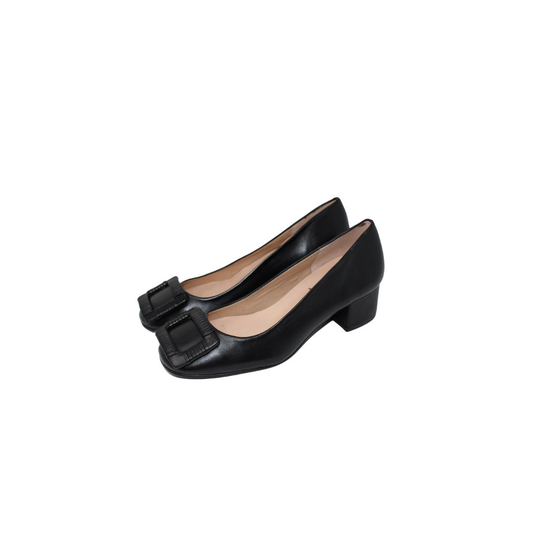 Black 1.5 inch heels discount