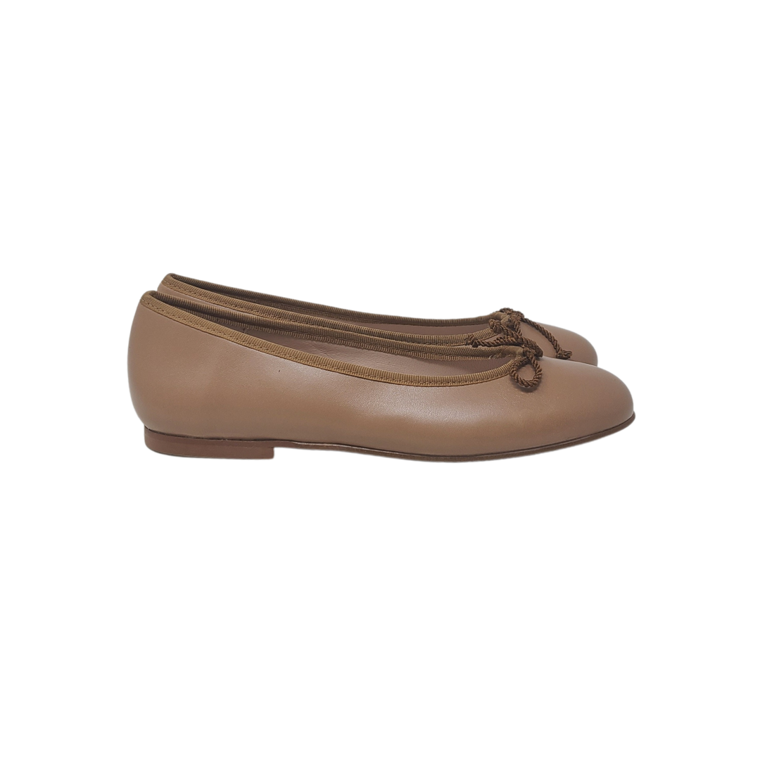 Taupe leather discount flats