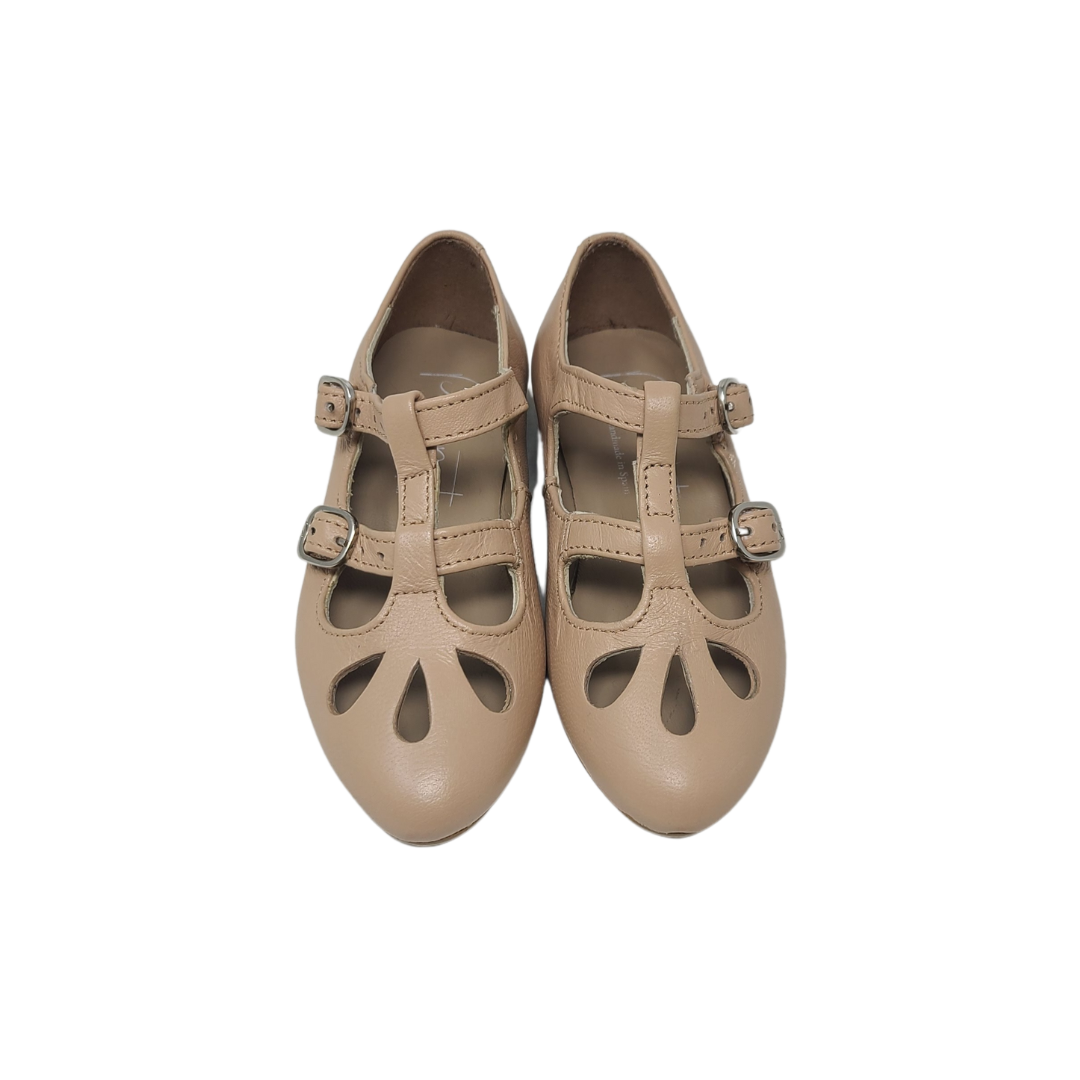 Girls nude top dress shoes